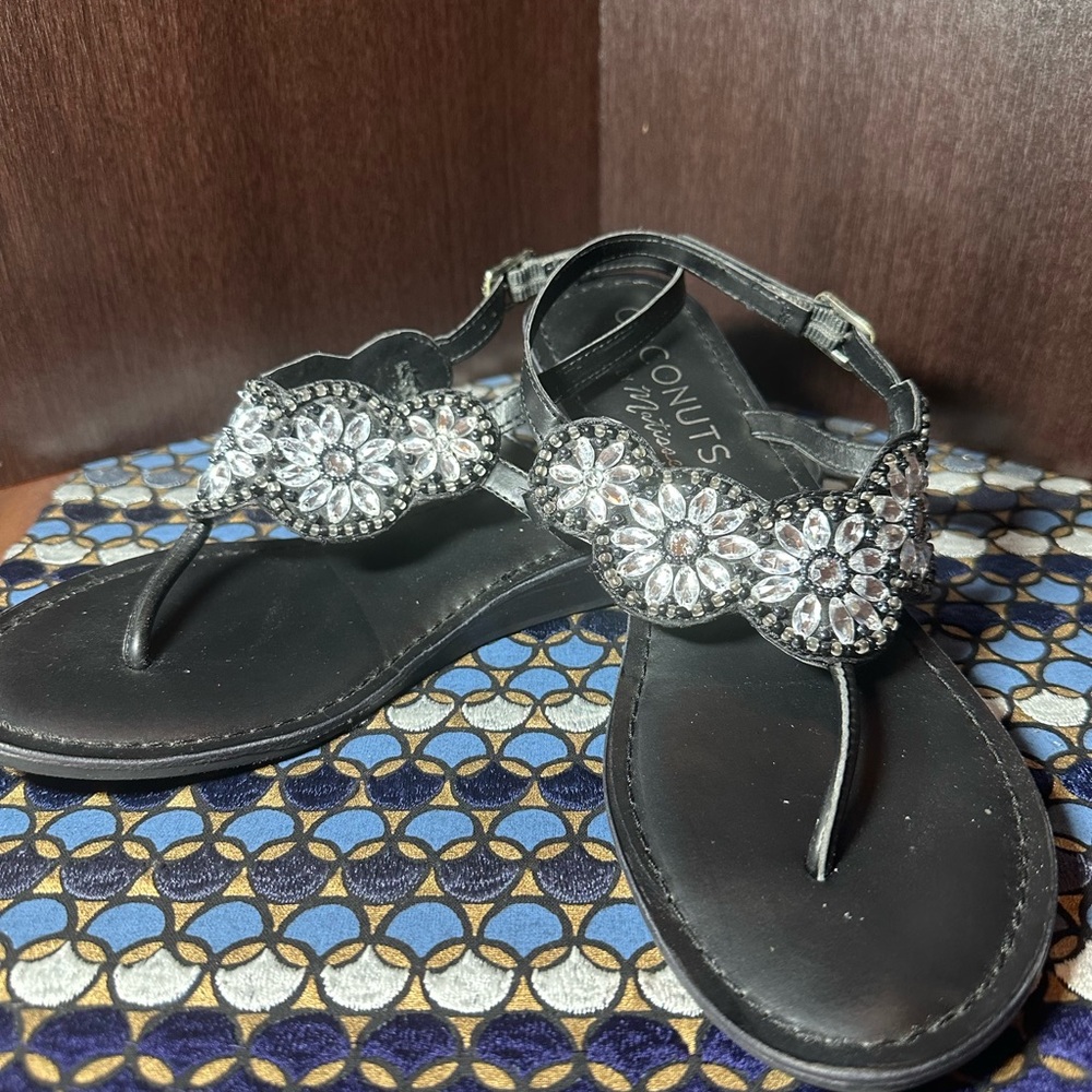 Coconuts by Matisse Black Sandals with Rhinestone Flowers. 8m